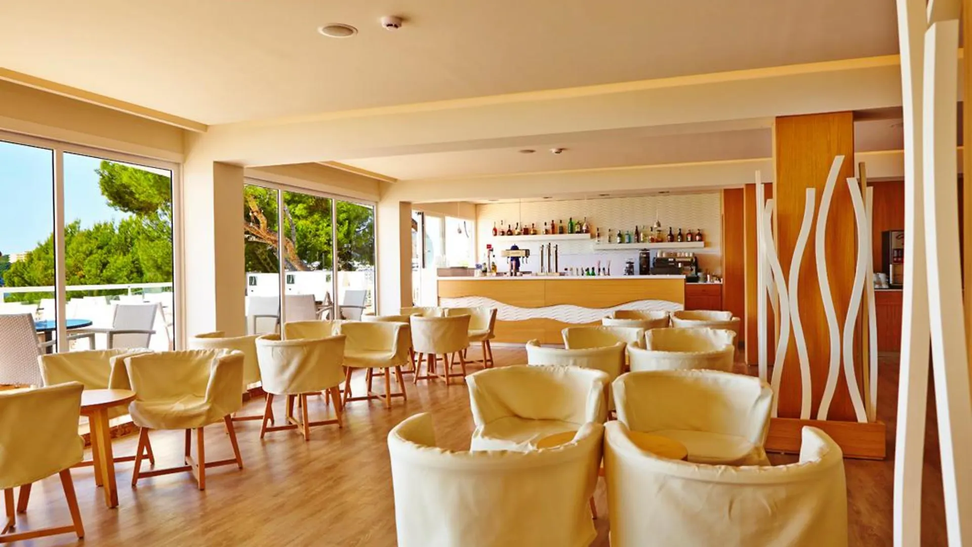 Flamboyan Caribe Hotel & Spa Magaluf  4*, Magaluf (Mallorca) Spain